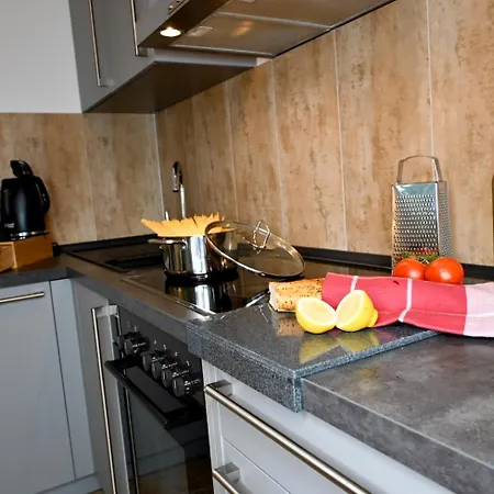 Home Inn Apartments - 301 Minden  Buitenkant foto